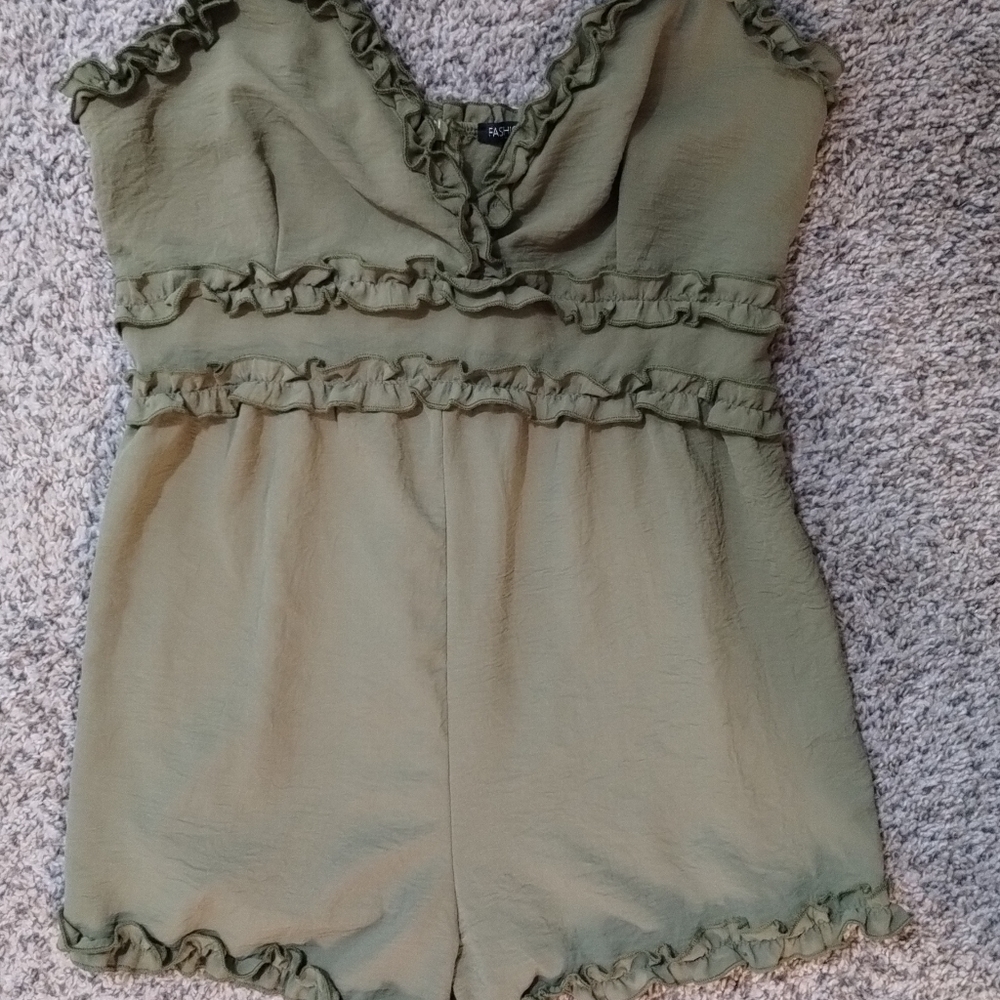 Fashion Nova medium romper